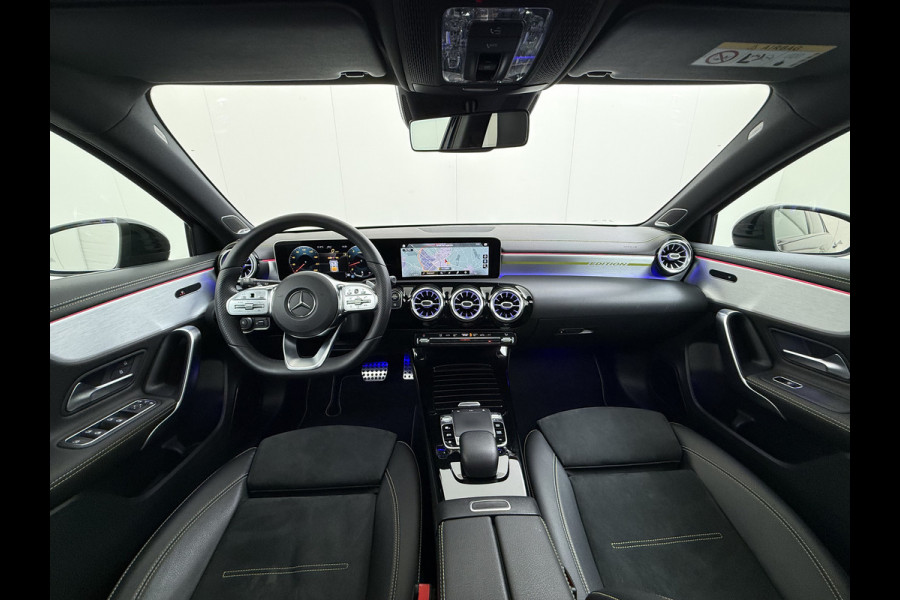 Mercedes-Benz A-Klasse 250 AMG line Edition 1 | Pano Distronic Multibeam Burmester