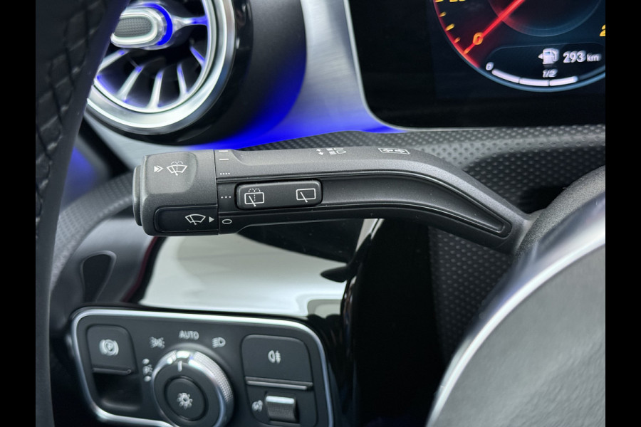 Mercedes-Benz A-Klasse 250 AMG line Edition 1 | Pano Distronic Multibeam Burmester
