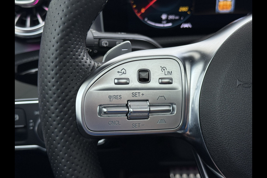 Mercedes-Benz A-Klasse 250 AMG line Edition 1 | Pano Distronic Multibeam Burmester