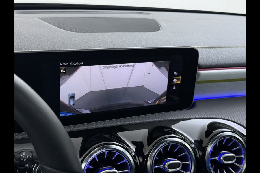 Mercedes-Benz A-Klasse 250 AMG line Edition 1 | Pano Distronic Multibeam Burmester