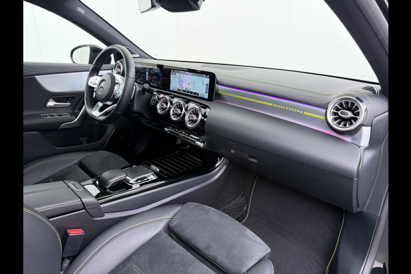 Mercedes-Benz A-Klasse 250 AMG line Edition 1 | Pano Distronic Multibeam Burmester