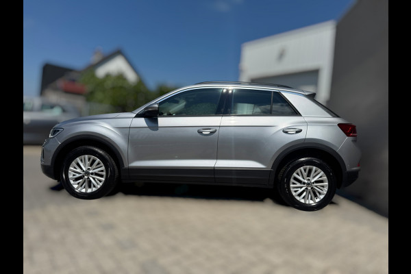 Volkswagen T-Roc 1.0 TSI Life LED / NAVIGATIE / DIGITAL COCKPIT / PARK ASSIST / STOELVERWARMING