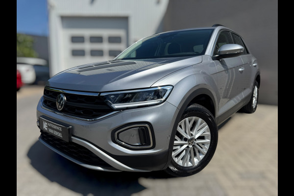 Volkswagen T-Roc 1.0 TSI Life LED / NAVIGATIE / DIGITAL COCKPIT / PARK ASSIST / STOELVERWARMING