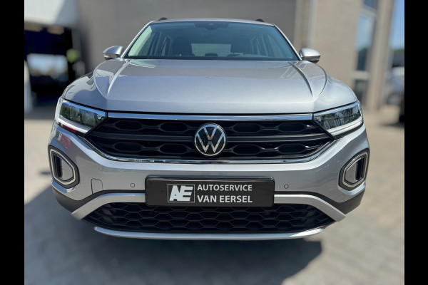 Volkswagen T-Roc 1.0 TSI Life LED / NAVIGATIE / DIGITAL COCKPIT / PARK ASSIST / STOELVERWARMING