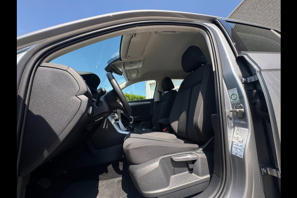 Volkswagen T-Roc 1.0 TSI Life LED / NAVIGATIE / DIGITAL COCKPIT / PARK ASSIST / STOELVERWARMING