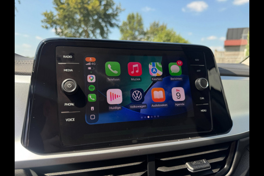 Volkswagen T-Roc 1.0 TSI Life LED / NAVIGATIE / DIGITAL COCKPIT / PARK ASSIST / STOELVERWARMING