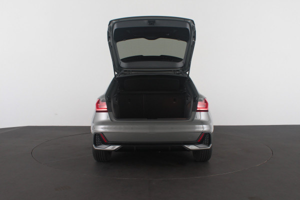 Audi A1 Sportback 30 TFSI S line > 116pk/Chronos Gray en zwart dak/17inch/stoelverwarming