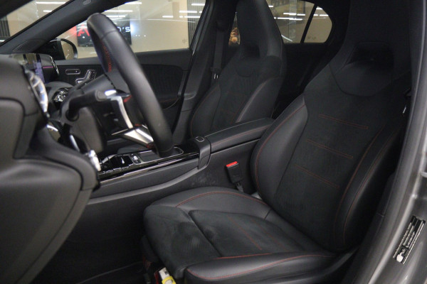 Mercedes-Benz A-Klasse 250 e AMG Line PANO/360CAM/HUD/ACC/BLINDSPOT/KEYLESS/VOL