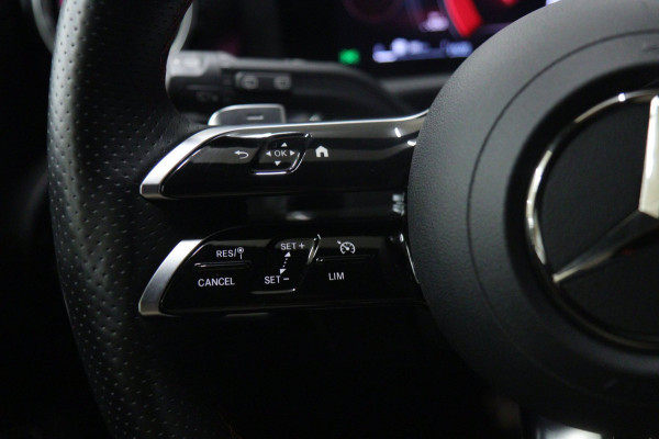 Mercedes-Benz A-Klasse 250 e AMG Line PANO/360CAM/HUD/ACC/BLINDSPOT/KEYLESS/VOL