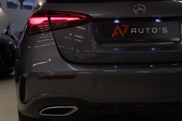 Mercedes-Benz A-Klasse 250 e AMG Line PANO/360CAM/HUD/ACC/BLINDSPOT/KEYLESS/VOL