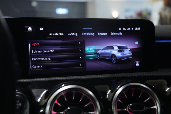 Mercedes-Benz A-Klasse 250 e AMG Line PANO/360CAM/HUD/ACC/BLINDSPOT/KEYLESS/VOL