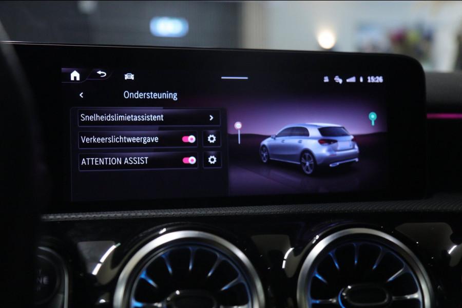 Mercedes-Benz A-Klasse 250 e AMG Line PANO/360CAM/HUD/ACC/BLINDSPOT/KEYLESS/VOL