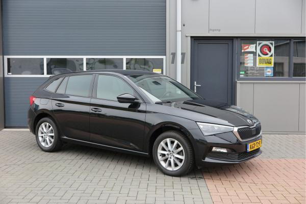 Škoda SCALA 1.0 TSI 110pk H6 Sport Business. Panoramadak , Led, Stoelverwarming, Achteruitrijcamera , PDC , Carplay , (navigatie via carplay) DAB+