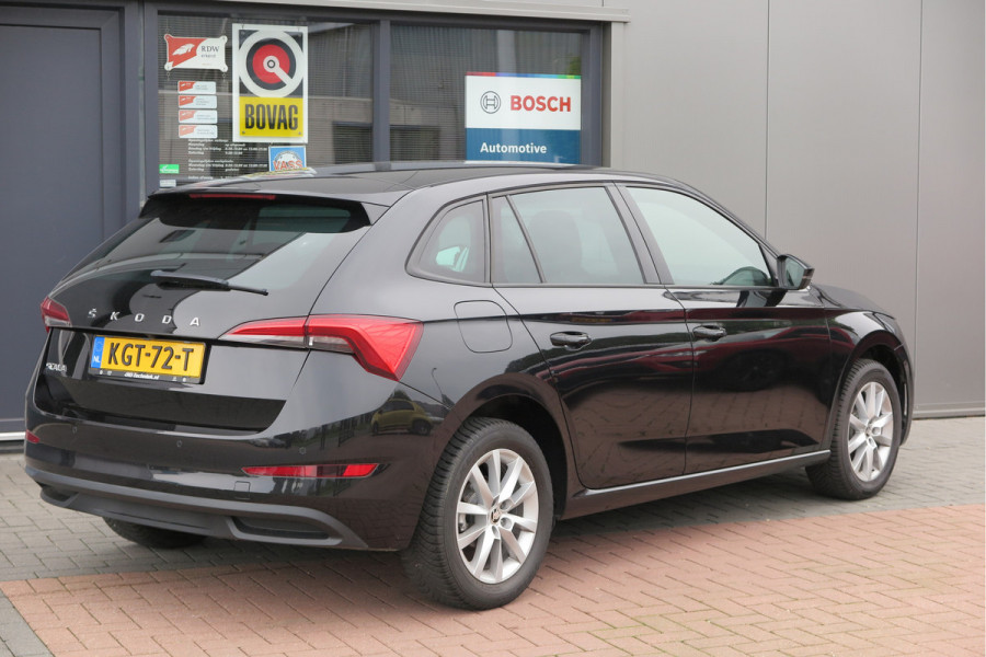 Škoda SCALA 1.0 TSI 110pk H6 Sport Business. Panoramadak , Led, Stoelverwarming, Achteruitrijcamera , PDC , Carplay , (navigatie via carplay) DAB+