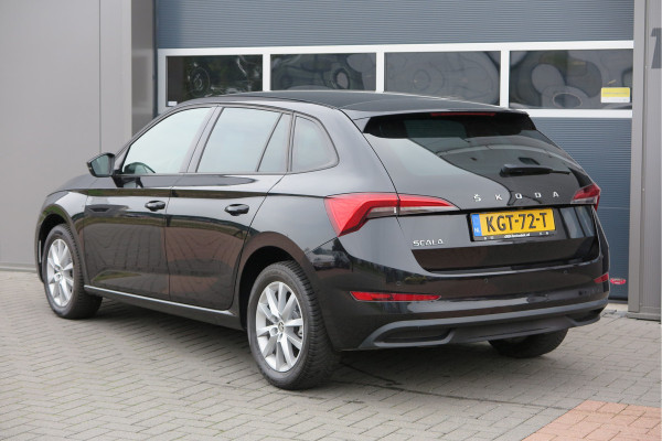 Škoda SCALA 1.0 TSI 110pk H6 Sport Business. Panoramadak , Led, Stoelverwarming, Achteruitrijcamera , PDC , Carplay , (navigatie via carplay) DAB+