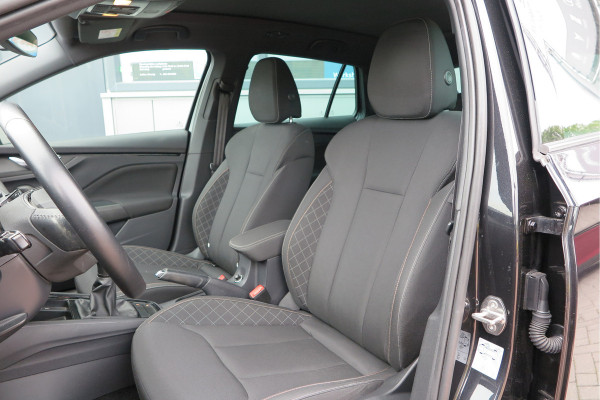 Škoda SCALA 1.0 TSI 110pk H6 Sport Business. Panoramadak , Led, Stoelverwarming, Achteruitrijcamera , PDC , Carplay , (navigatie via carplay) DAB+