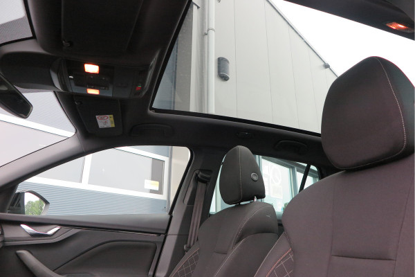 Škoda SCALA 1.0 TSI 110pk H6 Sport Business. Panoramadak , Led, Stoelverwarming, Achteruitrijcamera , PDC , Carplay , (navigatie via carplay) DAB+