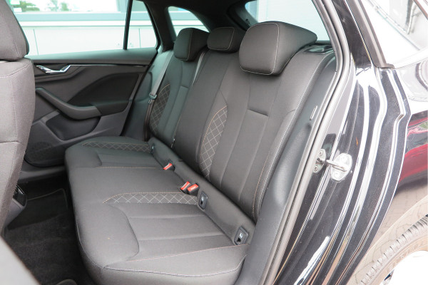 Škoda SCALA 1.0 TSI 110pk H6 Sport Business. Panoramadak , Led, Stoelverwarming, Achteruitrijcamera , PDC , Carplay , (navigatie via carplay) DAB+