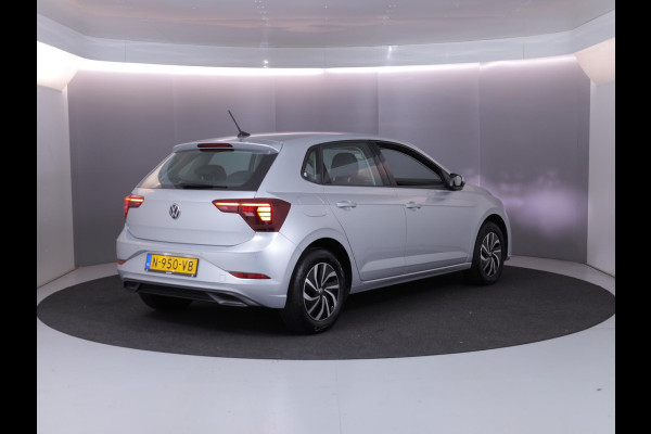 Volkswagen Polo 1.0 TSI Life 95pk  Parksensors| 15'LM-velgen| airco |