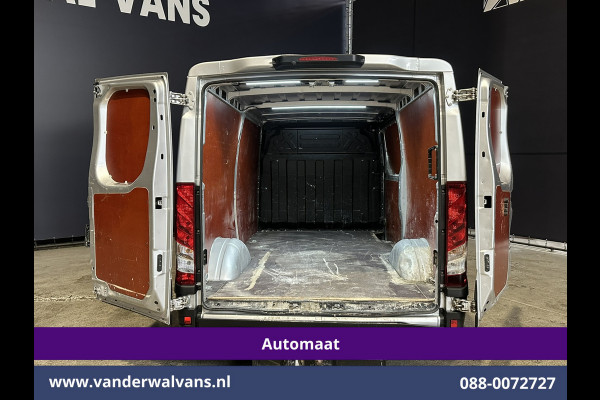 Iveco Daily 35S16V 157pk Automaat 3500kg Trekhaak L2H1 Euro6 Airco | Camera | Navigatie | LM Velgen Cruisecontrol, Bijrijdersbank