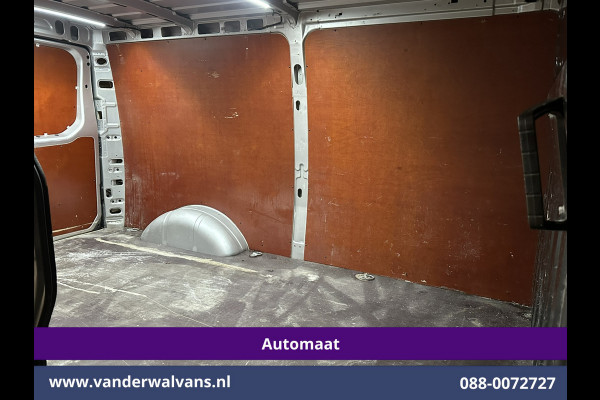 Iveco Daily 35S16V 157pk Automaat 3500kg Trekhaak L2H1 Euro6 Airco | Camera | Navigatie | LM Velgen Cruisecontrol, Bijrijdersbank