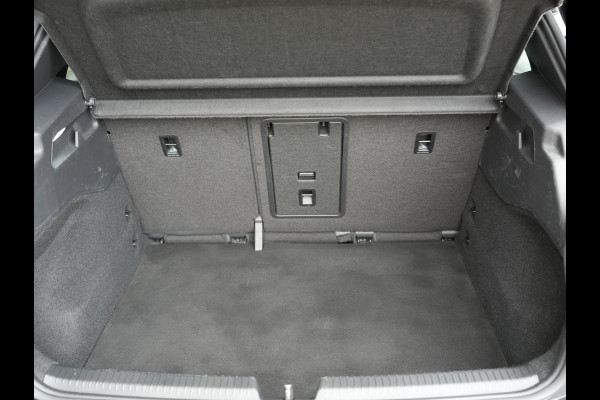 Volkswagen ID.3 First Plus 58 kWh SOH 92% Camera | DAB | Appl/Android Auto