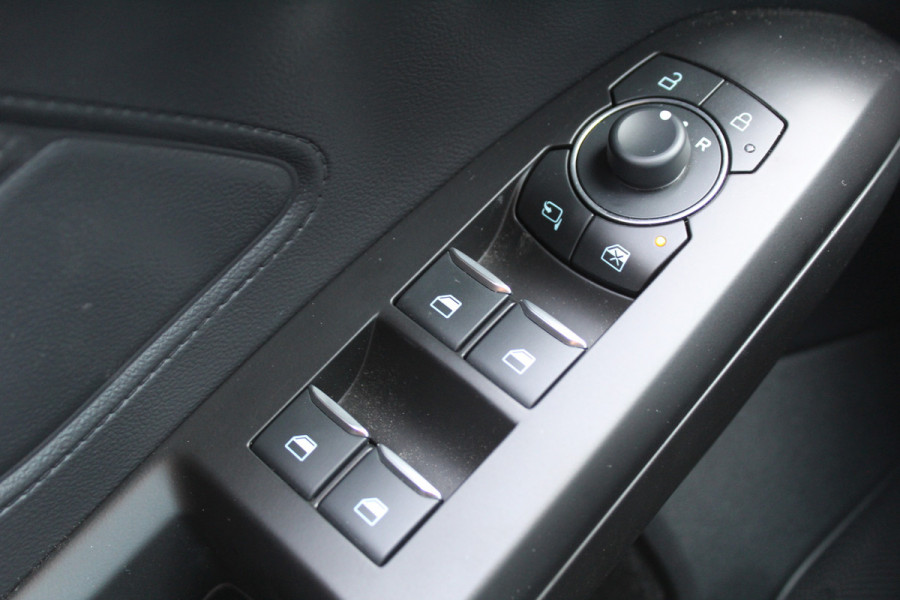 Ford FOCUS Wagon 1.0 EcoBoost Hybrid ST Line X | BLIS | Head-Up | Trekhaak | Adaptieve cruise