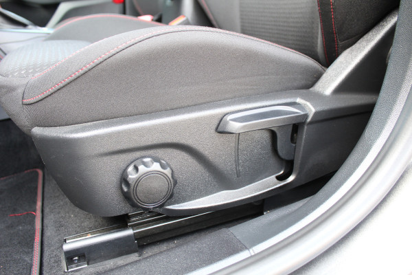 Ford FOCUS Wagon 1.0 EcoBoost Hybrid ST Line X | BLIS | Head-Up | Trekhaak | Adaptieve cruise