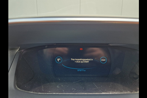 Peugeot 2008 1.5 BlueHDi GT -Line /I Cockpit /Pano
