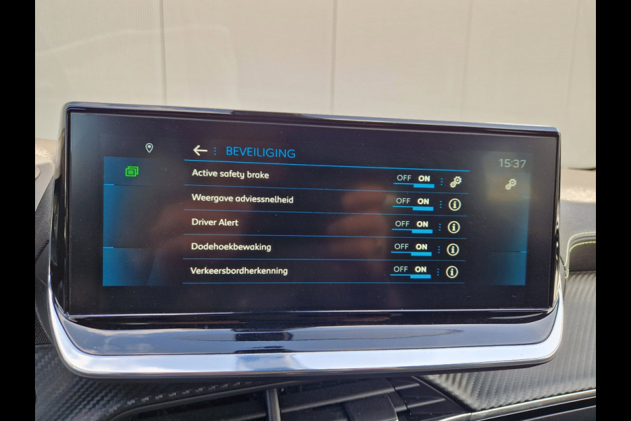 Peugeot 2008 1.5 BlueHDi GT -Line /I Cockpit /Pano