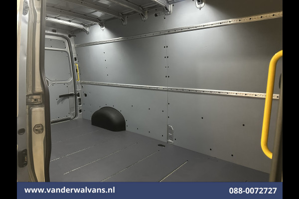 Volkswagen Crafter 2.0 TDI 177pk L4H3 L3H2 Euro6 Airco | Camera | Navigatie | Apple Carplay | 3000kg Trekhaak Android Auto, Parkeersensoren, Bijrijdersbank