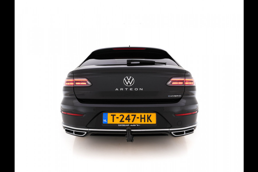 Volkswagen Arteon Shooting Brake 1.4 TSI eHybrid R-Line Business (Plug-in) (INCL-BTW) *PANO | LEATHER-MICROFIBRE | FULL-LED | CAMERA | ADAPTIVE-CRUISE | HEATED-SPORTSEATS | KEYLESS | NAVI-FULLMAP | PRIVACYGLASS | SHIFTPADDLES | DIGI-COCKPIT | TOWBAR | 18''ALU*