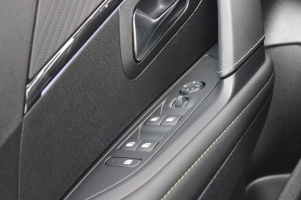Peugeot 208 1.2 Hybrid 145PK AUTOMAAT GT | NAVIGATIE | DRAADLOZE APPLE CARPLAY/ANDROID AUTO | CAMERA VOOR + ACHTER | FULL LED KOPLAMPEN | LICHTMETALEN VELGEN 17" | DODEHOEK DETECTIE | DRAADLOZE TELEFOONLADER | KEYLESS ENTRY/START | DAB+ RADIO | ADAPTIVE CRUISE CONTROL | CLIMATE CONTROL |