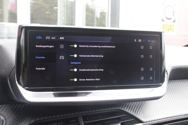 Peugeot 208 1.2 Hybrid 145PK AUTOMAAT GT | NAVIGATIE | DRAADLOZE APPLE CARPLAY/ANDROID AUTO | CAMERA VOOR + ACHTER | FULL LED KOPLAMPEN | LICHTMETALEN VELGEN 17" | DODEHOEK DETECTIE | DRAADLOZE TELEFOONLADER | KEYLESS ENTRY/START | DAB+ RADIO | ADAPTIVE CRUISE CONTROL | CLIMATE CONTROL |