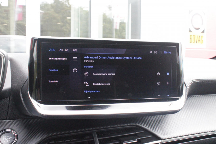 Peugeot 208 1.2 Hybrid 145PK AUTOMAAT GT | NAVIGATIE | DRAADLOZE APPLE CARPLAY/ANDROID AUTO | CAMERA VOOR + ACHTER | FULL LED KOPLAMPEN | LICHTMETALEN VELGEN 17" | DODEHOEK DETECTIE | DRAADLOZE TELEFOONLADER | KEYLESS ENTRY/START | DAB+ RADIO | ADAPTIVE CRUISE CONTROL | CLIMATE CONTROL |