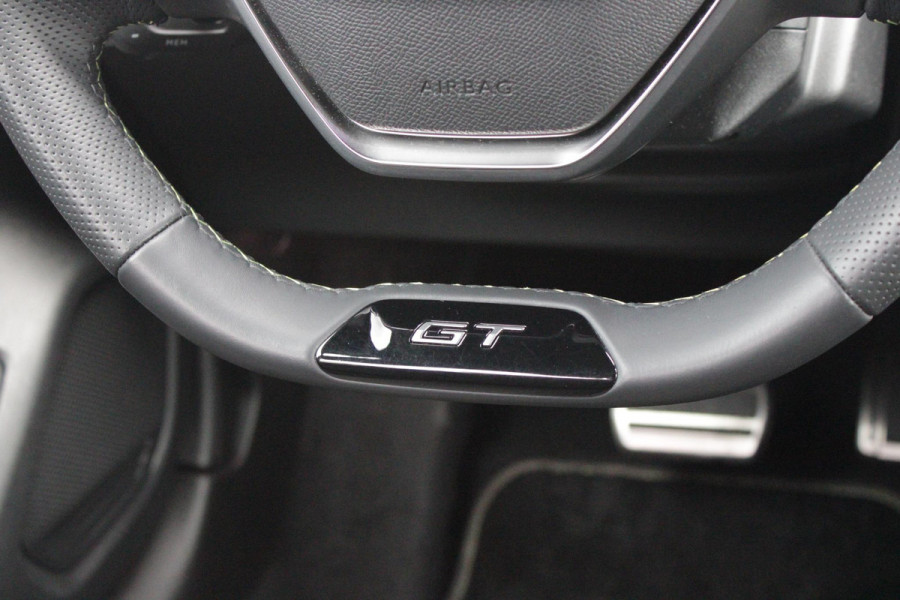Peugeot 208 1.2 Hybrid 145PK AUTOMAAT GT | NAVIGATIE | DRAADLOZE APPLE CARPLAY/ANDROID AUTO | CAMERA VOOR + ACHTER | FULL LED KOPLAMPEN | LICHTMETALEN VELGEN 17" | DODEHOEK DETECTIE | DRAADLOZE TELEFOONLADER | KEYLESS ENTRY/START | DAB+ RADIO | ADAPTIVE CRUISE CONTROL | CLIMATE CONTROL |