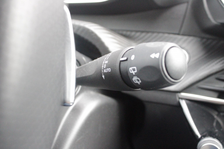 Peugeot 208 1.2 Hybrid 145PK AUTOMAAT GT | NAVIGATIE | DRAADLOZE APPLE CARPLAY/ANDROID AUTO | CAMERA VOOR + ACHTER | FULL LED KOPLAMPEN | LICHTMETALEN VELGEN 17" | DODEHOEK DETECTIE | DRAADLOZE TELEFOONLADER | KEYLESS ENTRY/START | DAB+ RADIO | ADAPTIVE CRUISE CONTROL | CLIMATE CONTROL |