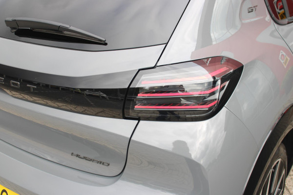 Peugeot 208 1.2 Hybrid 145PK AUTOMAAT GT | NAVIGATIE | DRAADLOZE APPLE CARPLAY/ANDROID AUTO | CAMERA VOOR + ACHTER | FULL LED KOPLAMPEN | LICHTMETALEN VELGEN 17" | DODEHOEK DETECTIE | DRAADLOZE TELEFOONLADER | KEYLESS ENTRY/START | DAB+ RADIO | ADAPTIVE CRUISE CONTROL | CLIMATE CONTROL |