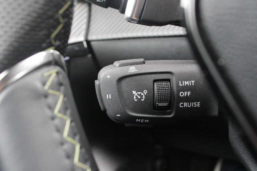 Peugeot 208 1.2 Hybrid 145PK AUTOMAAT GT | NAVIGATIE | DRAADLOZE APPLE CARPLAY/ANDROID AUTO | CAMERA VOOR + ACHTER | FULL LED KOPLAMPEN | LICHTMETALEN VELGEN 17" | DODEHOEK DETECTIE | DRAADLOZE TELEFOONLADER | KEYLESS ENTRY/START | DAB+ RADIO | ADAPTIVE CRUISE CONTROL | CLIMATE CONTROL |