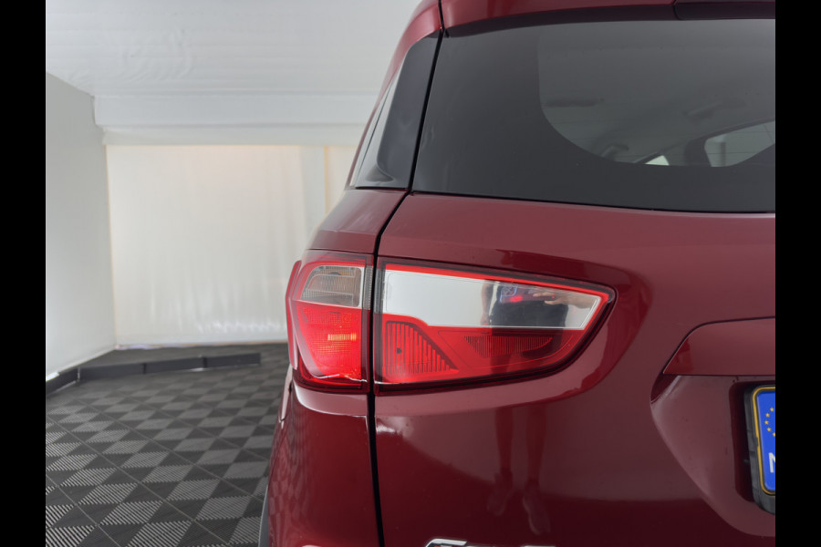 Ford EcoSport 1.0 EcoBoost Trend Ultimate (INCL-BTW) *NAVI-FULLMAP | CAMERA | CRUISE | COMFORTSEATS | FORD-SYNC3-AUDIO | PRIVACY-GLASS | PDC | 16''ALU | TOWBAR *