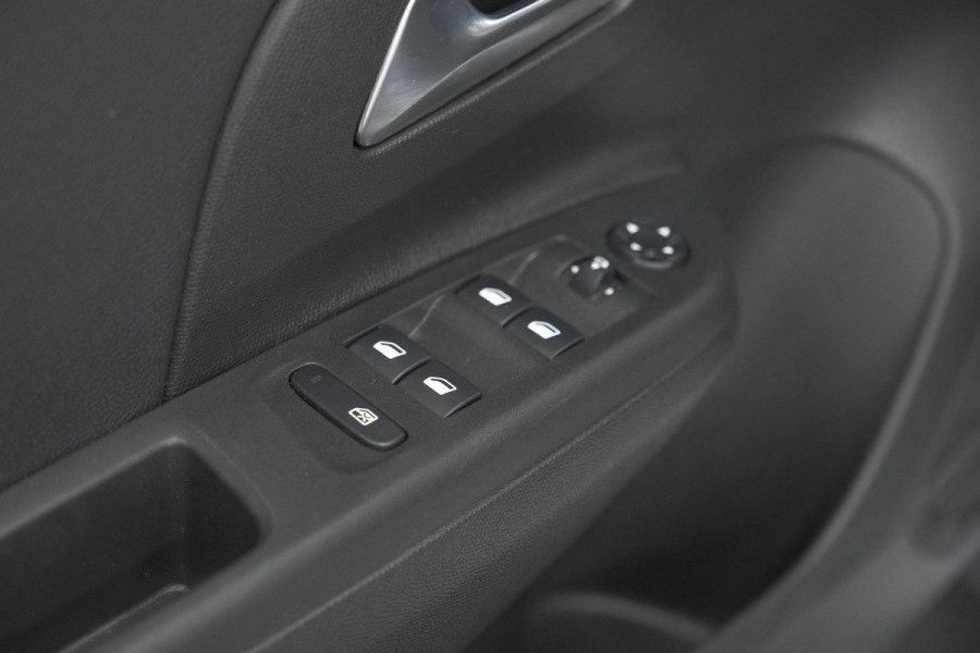 Opel Corsa 1.2 Elegance | Trekhaak | Camera | Dodehoekdetectie | Apple Carplay