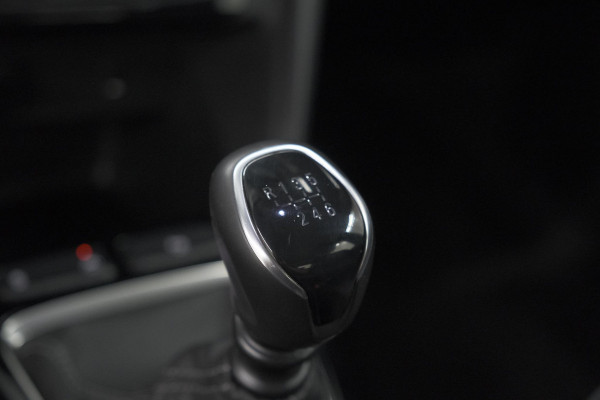 Opel Corsa 1.2 Elegance | Trekhaak | Camera | Dodehoekdetectie | Apple Carplay