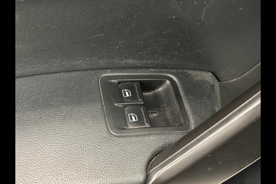 Volkswagen Caddy 2.0 TDI L2 Maxi Parkersensoren Stoelverwarming Airco Trekhaak Cruise Control