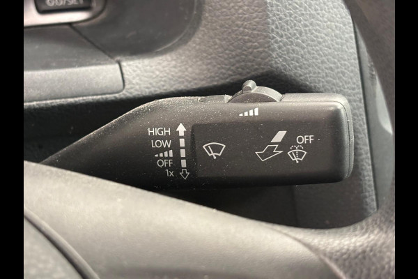 Volkswagen Caddy 2.0 TDI L2 Maxi Parkersensoren Stoelverwarming Airco Trekhaak Cruise Control