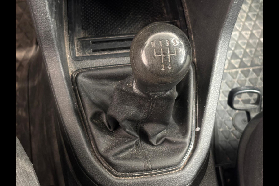 Volkswagen Caddy 2.0 TDI L2 Maxi Parkersensoren Stoelverwarming Airco Trekhaak Cruise Control