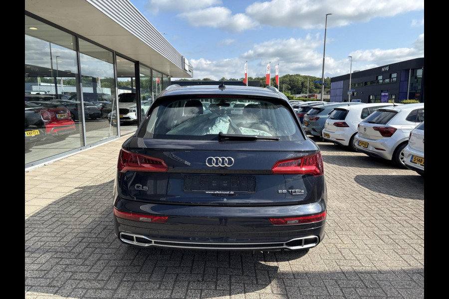 Audi Q5 55 TFSI e quattro S line | Panoramadak | Trekhaak wegklapbaar | Matrix LED | 360 graden camera | Geheugenstoel | Luchtvering | Head up Display | Stoelverwarming | Virtual cockpit | Adaptive cruise control | Massagestoel