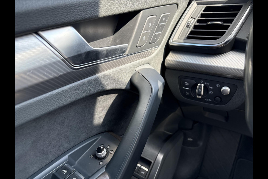Audi Q5 55 TFSI e quattro S line | Panoramadak | Trekhaak wegklapbaar | Matrix LED | 360 graden camera | Geheugenstoel | Luchtvering | Head up Display | Stoelverwarming | Virtual cockpit | Adaptive cruise control | Massagestoel