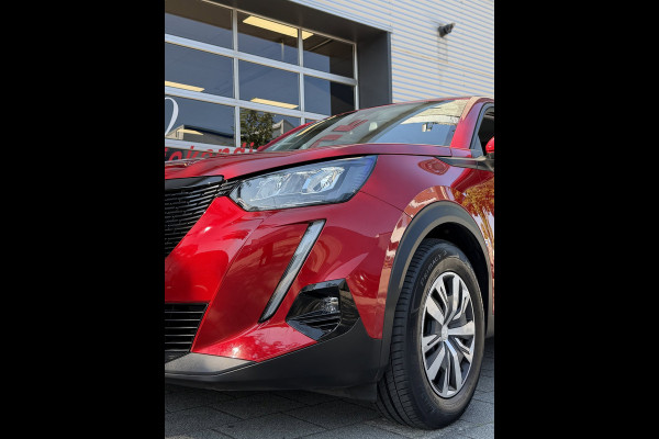 Peugeot 2008 1.2 PureTech Active Pack Premium - 33.000 KM I Navigatie / Apple CarPlay I Airco I PDC I Camera I Dealer onderhouden