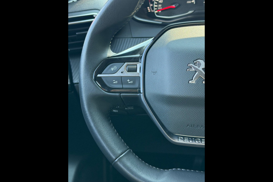 Peugeot 2008 1.2 PureTech Active Pack Premium - 33.000 KM I Navigatie / Apple CarPlay I Airco I PDC I Camera I Dealer onderhouden