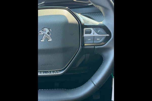 Peugeot 2008 1.2 PureTech Active Pack Premium - 33.000 KM I Navigatie / Apple CarPlay I Airco I PDC I Camera I Dealer onderhouden
